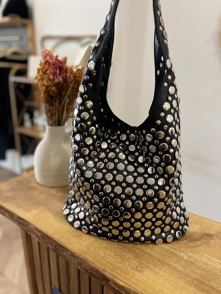 SOLANGE NOIR – SAC CLOUTE