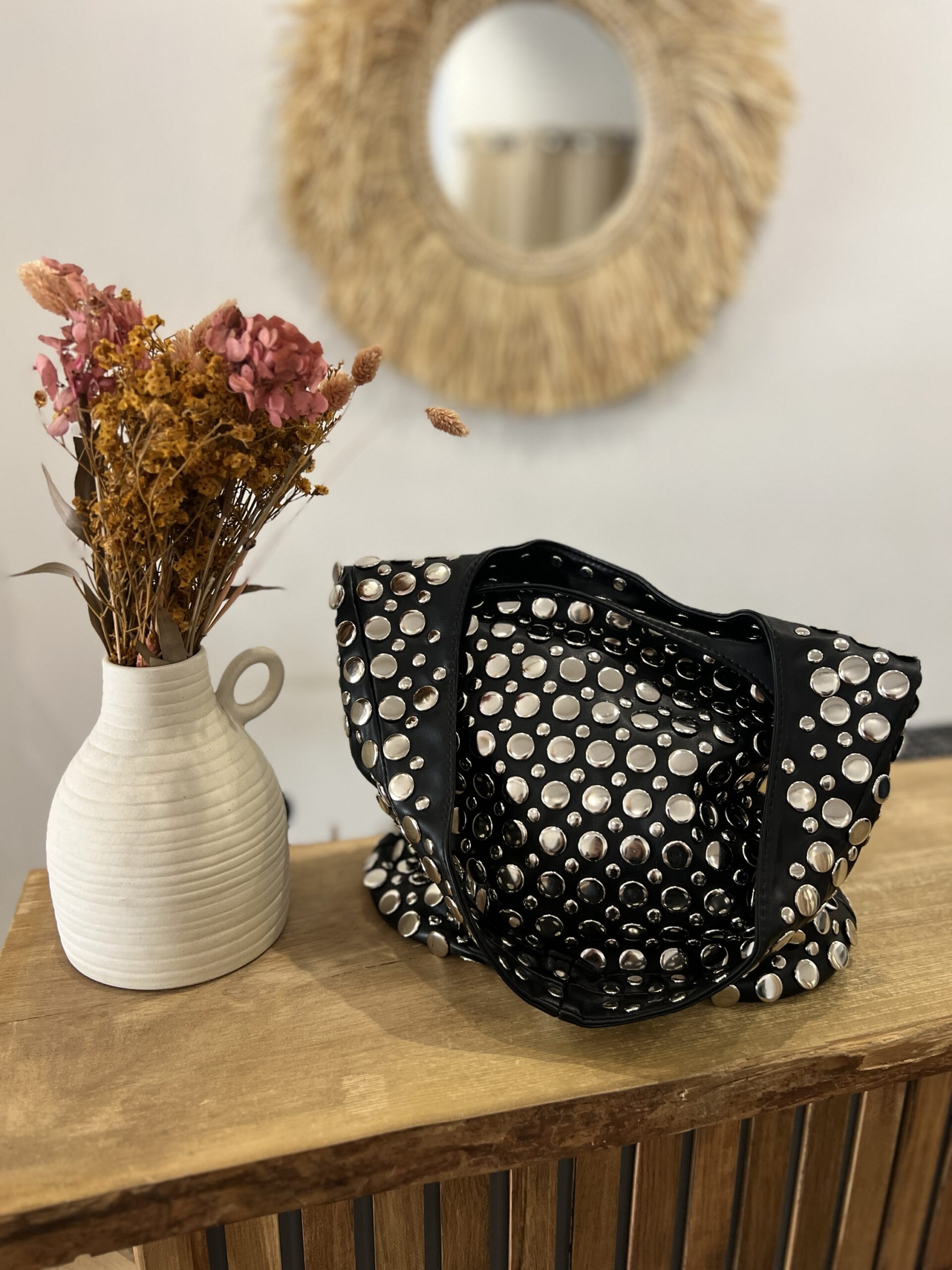 SOLANGE NOIR – SAC CLOUTE