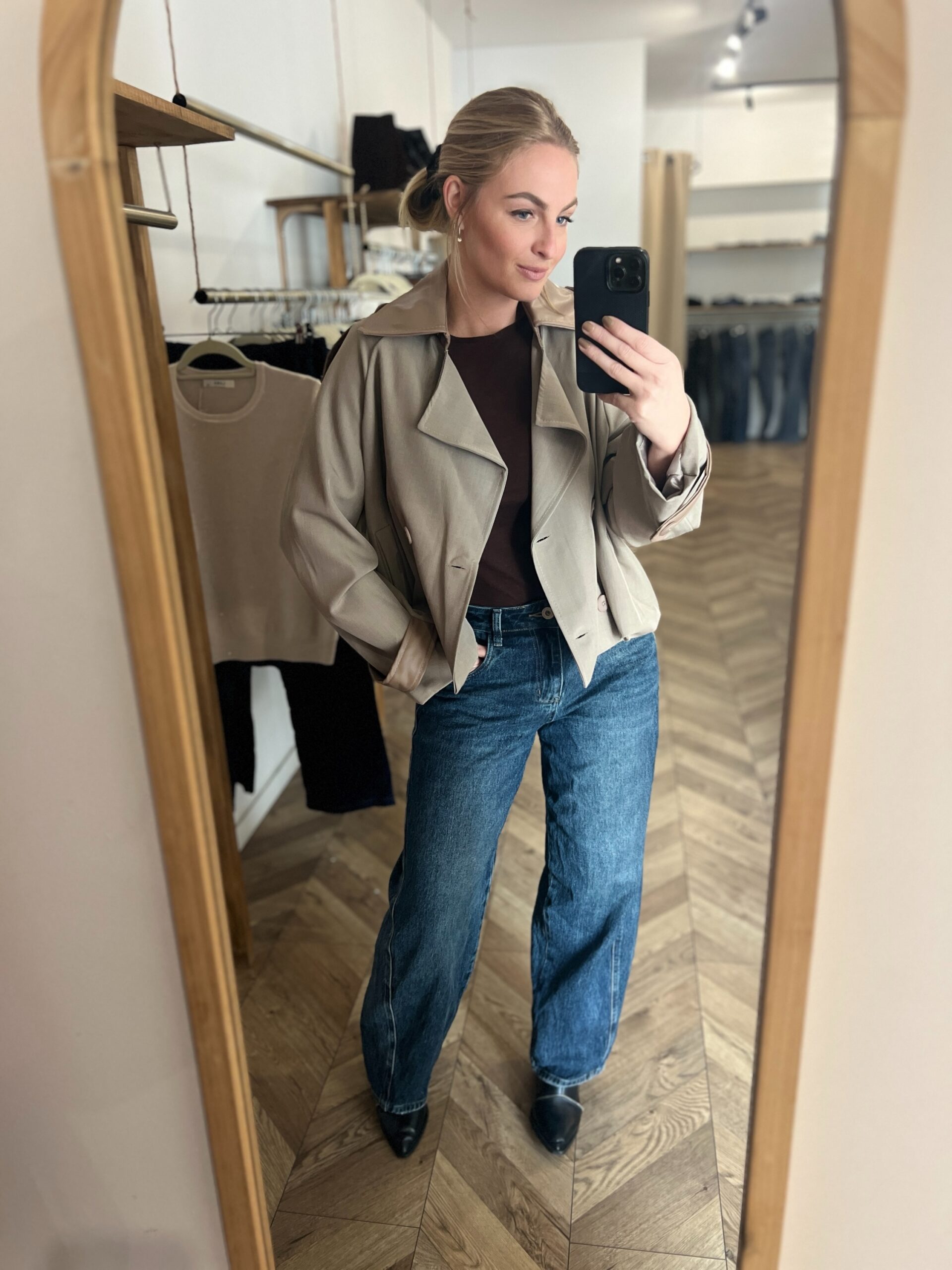 IRIS TAUPE – TRENCH COURT