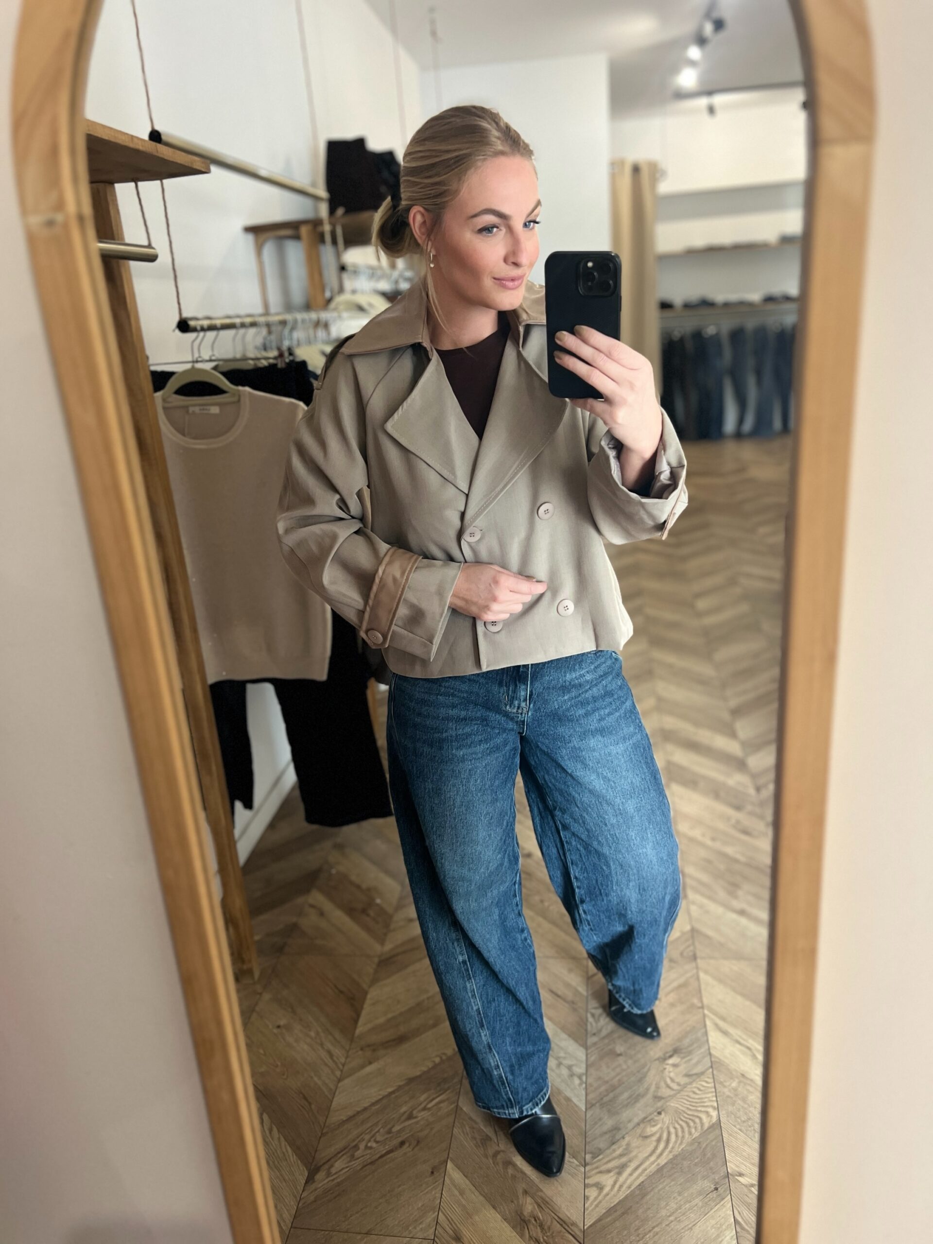 IRIS TAUPE – TRENCH COURT