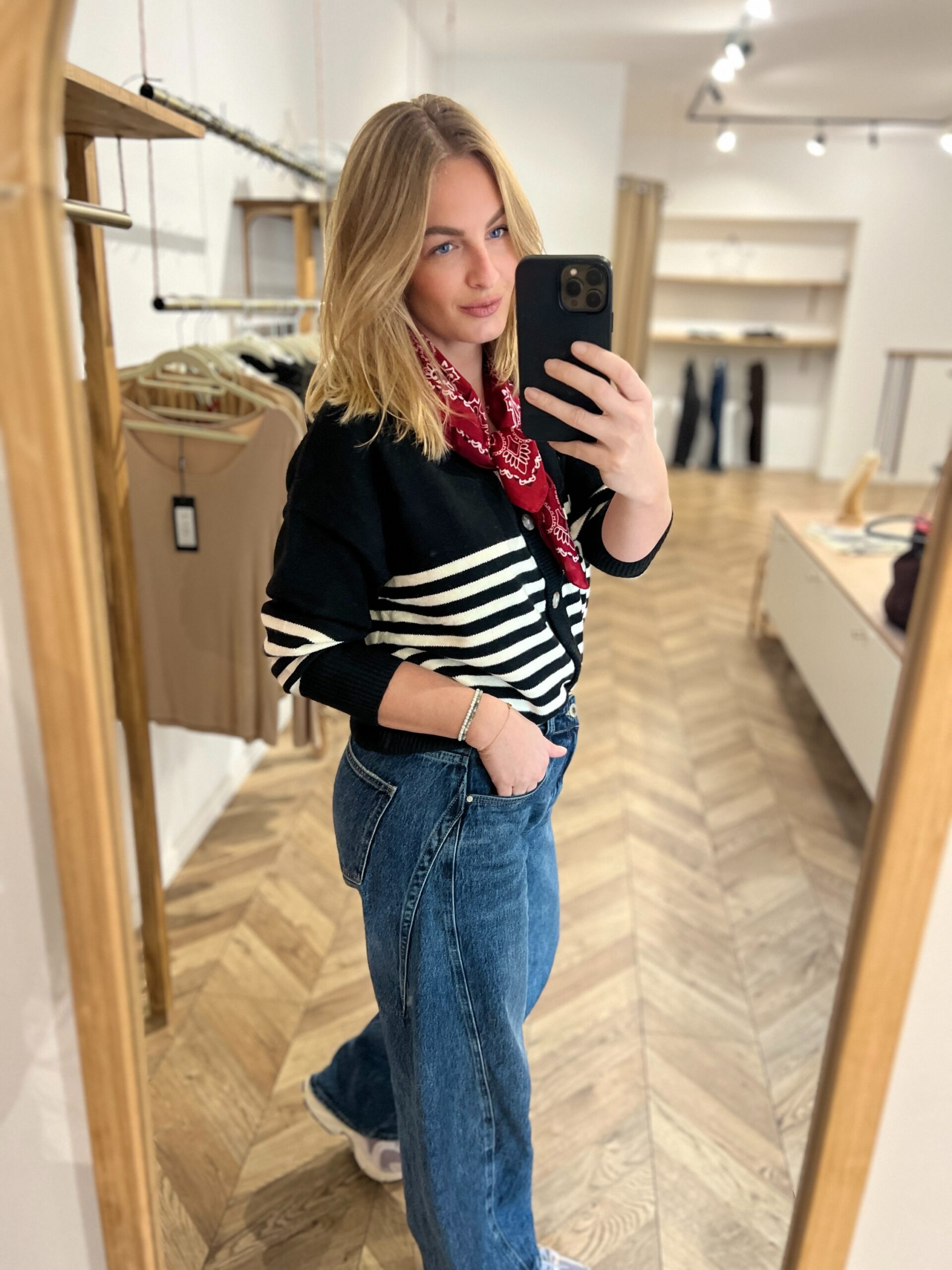 HUGO ROUGE – FOULARD