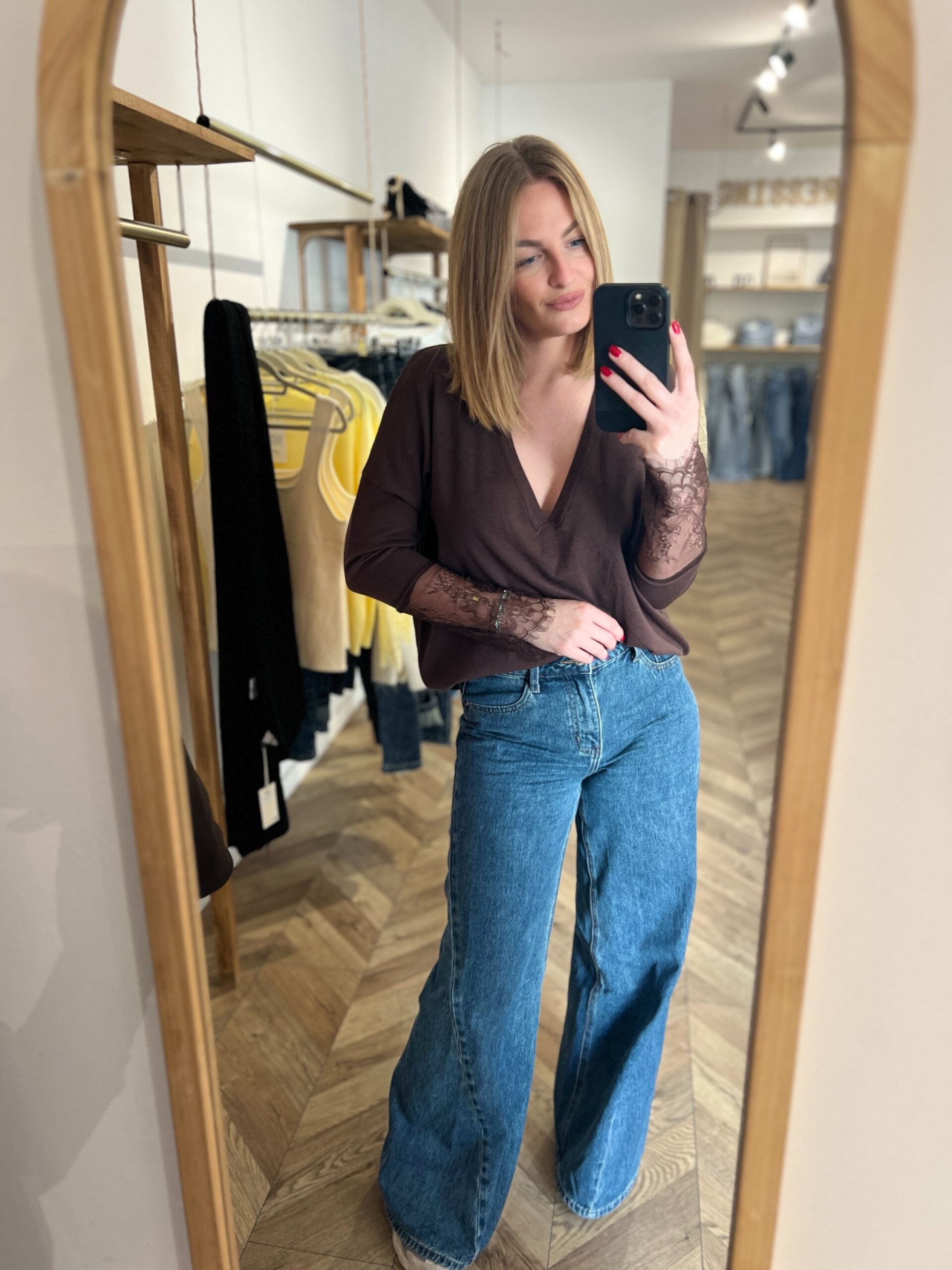 TOMY CHOCO – PULL DENTELLE