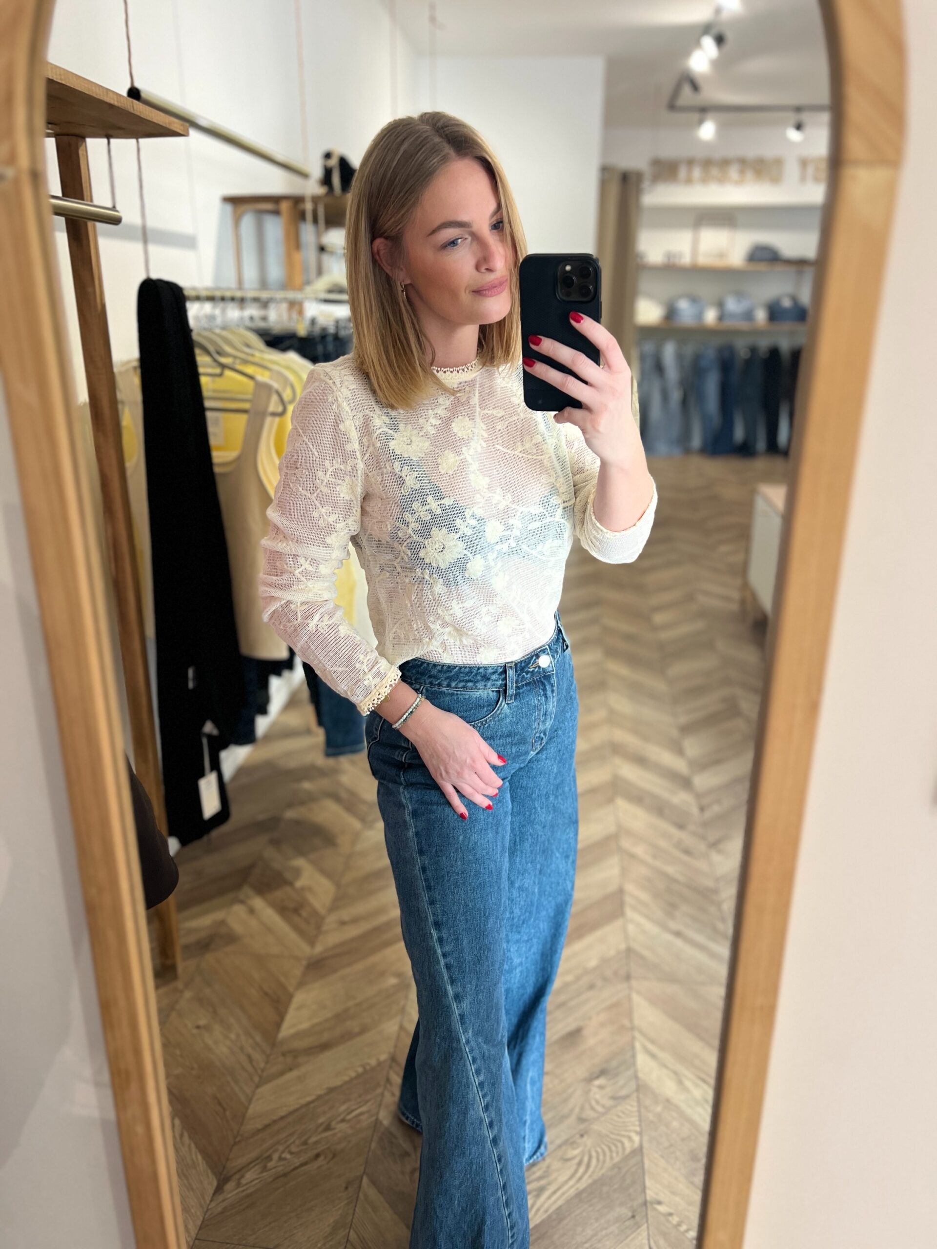 SYLVIO BEIGE – TOP BRODÉ