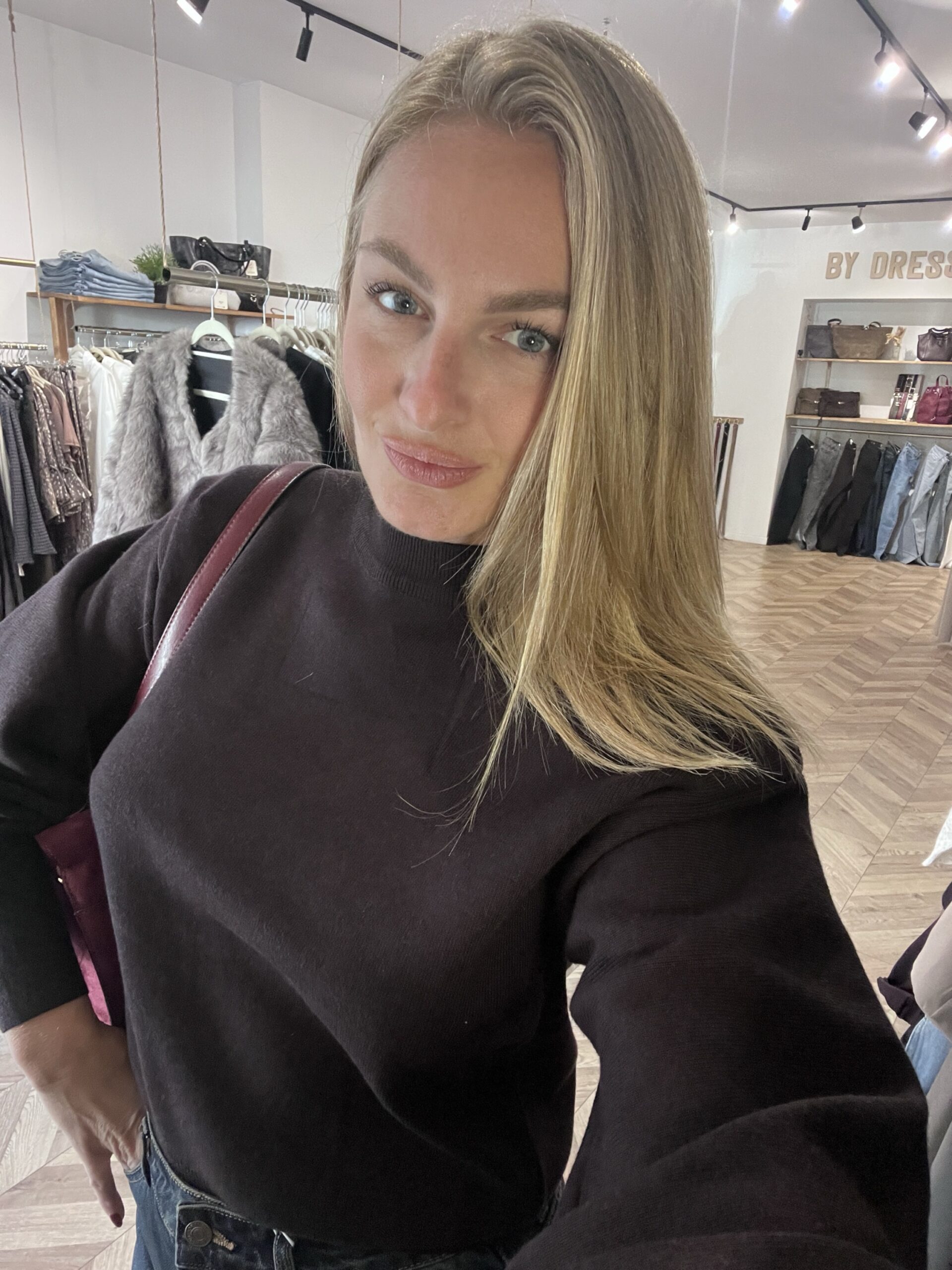 ISABELLE PULL – PRUNE