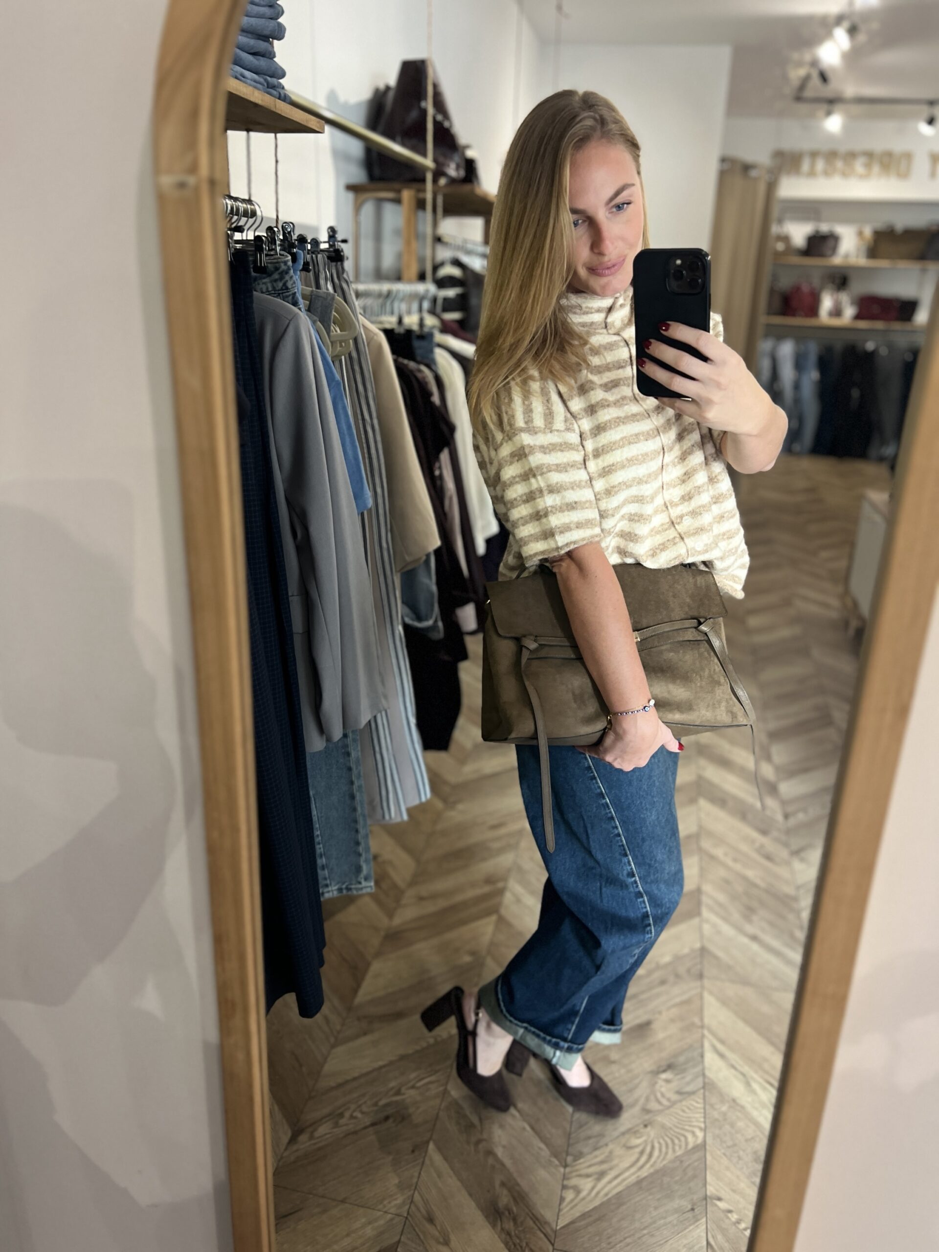 ALiCE GILET – BEiGE